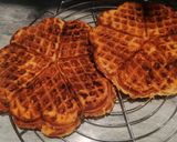 Sajtos, szalámis gofri recept fázis 1 fotója