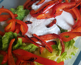 Foto del paso 4 de la receta: Ensalada de pimentones grillados y queso de cabra