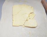 Gambar langkah 6 resipi Croissant.