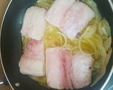 Foto del paso 6 de la receta: Merluza encebollada