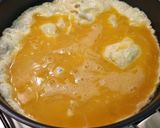 A picture of step 4 of Thai-style omelette soup with pork balls.