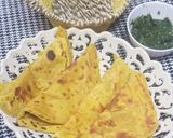 A picture of step 6 of Garlic paratha.