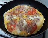Foto del paso 2 de la receta Pizza de huevo en sartén