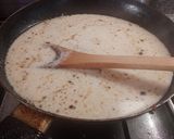 Foto del paso 4 de la receta: Pollo cremoso con tocineta y ajo