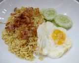 Foto langkah ke 2 dari resep Nasi Goreng Kunyit.