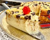 Foto del paso 11 de la receta Pastel de yogur griego, queso crema y pepitas de chocolate