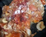 A picture of step 3 of Shahi paneer with lacha paratha.