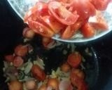 A picture of step 3 of Tomato carrot soup with croutons.