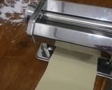 Foto langkah ke 5 dari resep Kulit pangsit goreng/rebus.