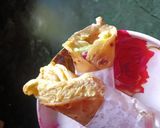 A picture of step 3 of Leftover Paratha Egg Roll.