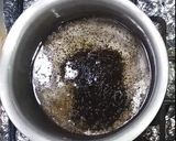 A picture of step 1 of Strawberry Icetea  #ramadankitiyari.
