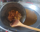 Foto del paso 4 de la receta: Aceite de langostinos
