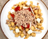 Foto del paso 1 de la receta: Ensalada de garbanzos con vinagreta casera
