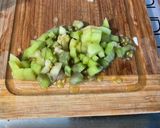Une image de l'étape 6 de Sauté de légumes en sucré salé, aubergine et carottes aux champignons.