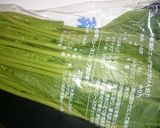 A picture of step 3 of Fried spinach.