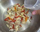 Foto langkah ke 2 dari resep Tumis Bunga Pepaya.