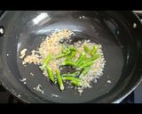 A picture of step 1 of Paalak Aloo Sabzi.
