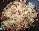Foto del paso 4 de la receta: Espaguetis con butifarra y pimientos en 23 minutos