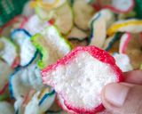 Gambar langkah 17 resipi Keropok moni homemade.