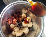बनाना डेट्स चॉकलेट स्मूदी बाउल (Banana Dates Chocolate Smoothie Bowl Recipe In Hindi) रेसिपी चरण 2 फोटो