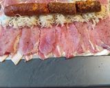 Hagymás krumpli ágyon baconos karajbeigli recept fázis 3 fotója