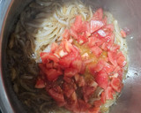 Foto del paso 4 de la receta: Pollo y conejo con olivas
