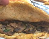 A picture of step 9 of Fluffy Mushroom and Spinach Omelette.