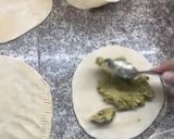 A picture of step 4 of Aloo walay Parathay.