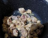 Foto langkah ke 3 dari resep Ayam Jamur Kecap (Topping Mie Ayam).