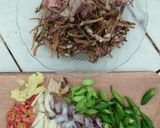Foto langkah ke 2 dari resep Cumi asin cabe ijo.