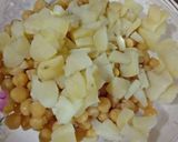A picture of step 1 of Simple chana chaat.