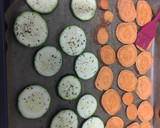 Foto del paso 4 de la receta: Atún a la plancha con calabacín y boniato al horno