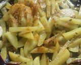 A picture of step 4 of Aalu bhujia.