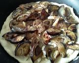 Foto del paso 8 de la receta: Pizza de berenjenas con melao de panela a la sartén!!!🤔🍆🧀🍕🍯🍆🧀🍕