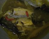 Foto langkah ke 3 dari resep Pindang Kuning Ikan Gembung.