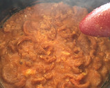 Foto del paso 5 de la receta: Chicharrón en salsa roja