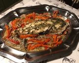Une image de l'étape 9 de Queue de lotte aux poivrons rouges, oignon et herbes au vin blanc et citron.