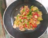 Foto langkah ke 3 dari resep Oseng Ikan Asin Klotok.