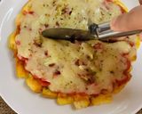 Foto langkah ke 7 dari resep Pizza Teflon Roti Tawar.