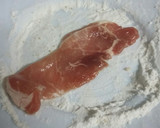 Foto del paso 1 de la receta: Lomo empanado