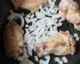 Foto del paso 2 de la receta: Guiso de pollo con setas