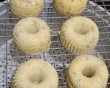 Foto langkah ke 7 dari resep Bolu Pisang Putih Telur (Bisa Kukus / Panggang).