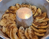 Foto del paso 3 de la receta: Budín húmedo de manzanas caramelizado