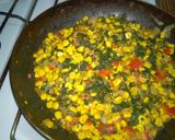 Foto del paso 4 de la receta: Canastita Multicolor de Tomate, Cebolla, Choclo, Morrón y Espinaca
