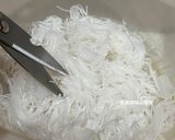 A picture of step 2 of Egg and Vermicelli Dumlette.