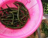 Foto langkah ke 2 dari resep Tumis Ikan Cue Cabe.