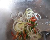 Foto langkah ke 2 dari resep Sarden Pedas.
