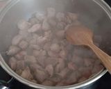 Foto del paso 1 de la receta: Delicioso estofado de patatas con carne! 😋😋😋😋