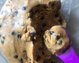 Foto langkah ke 4 dari resep Chewy choco chips cookies.