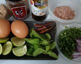 รูปขั้นตอนการทำที่ 1 ของ "ลาบไข่เจียว" Omelette Spicy Salad🌶🧅🍃🥚